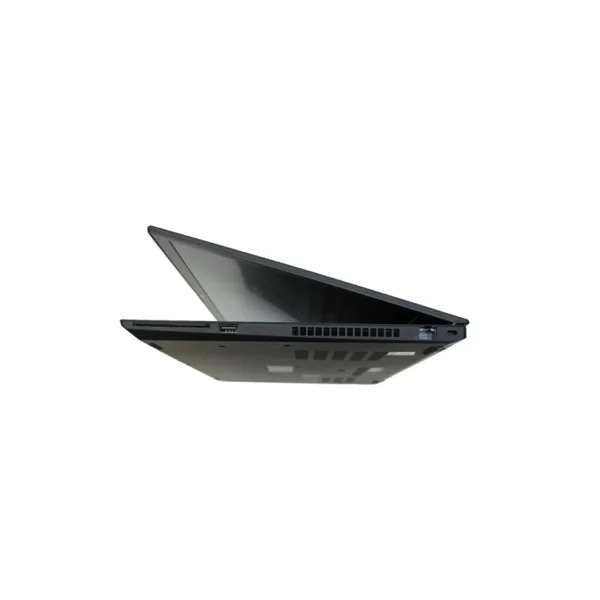 Lenovo ThinkPad T590 – Unterseite und Anschlüsse